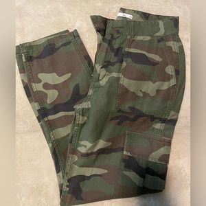 Aritzia TNA Camo Pants